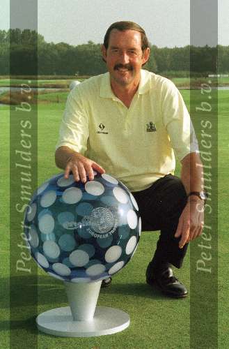 Paul Leonard
Winnaar 1998 PGA Senior Kamp. Nederland op Geolfbaan De Efteling
Golfen