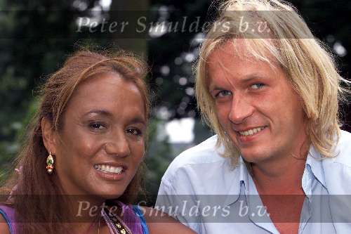 Amsterdam 6 augustus 2001
Patty Brard met haar man Rene Muthert