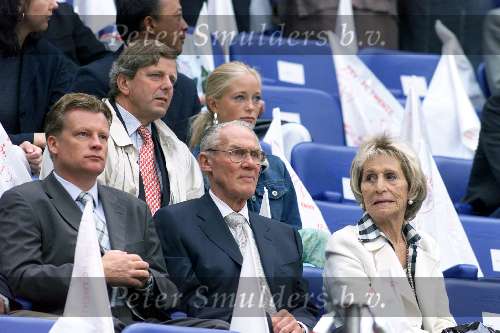 Amsterdam 12 augustus 2001
 PSV- FC Twente 3-2 voor de Johan Cruyffschaal in de Amsterdam Arena.
Rinus Michels met Wil Michels Marc Wotte