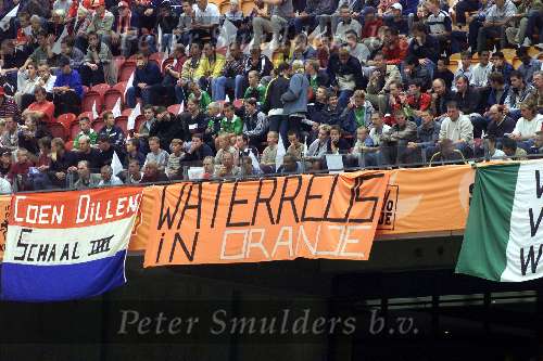 Amsterdam 12 augustus 2001
 PSV- FC Twente 3-2 voor de Johan Cruyffschaal in de Amsterdam Arena.
Spanddoek Ronald waterreus