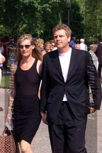 Amsterdam 25 augustus 2001
Begrafenis van Sylvia Millecam op Westgaarde.
Sybrand Niessen met vriendin