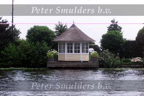Loosdrecht 2 Augustus 2001
Villa aan de Vecht
Sloepenroute  tuinhuisje prieel
