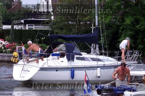 Loosdrecht 2 Augustus 2001
Varen op de Loosdrechtse plassen met de familie enters en Fam Peter Smulders
Wim Jesse op zijn zeilboot
Sloepenroute