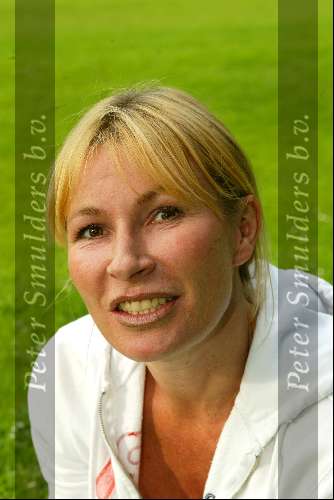 Voorthuizen 25 augustus 2002
Onderweg naar morgen op de Golfbaan.
Annemiek Verdoorn