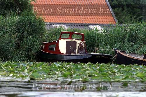 24 juli 2002
Plomplbladeren en boot bij Ouderkerk a/d Amstel
Sloepenroute tussen Vinkeveen en Amsterdam