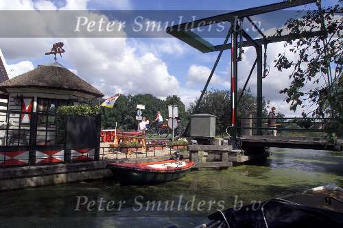 24 juli 2002
Horeca en brug Ouderkerk a/d Amstel
Sloepenroute tussen Vinkeveen en Amsterdam