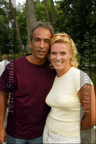 Voorthuizen 25 augustus 2002
Onderweg naar morgen op de Golfbaan.
Dominique v Vliet, Annemiek Verdoorn