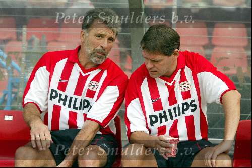 Eindhoven 6 augustus 2002
Opening PSV stadion met de oud spelers 1988
Erik Gerets en Frank Arnesen