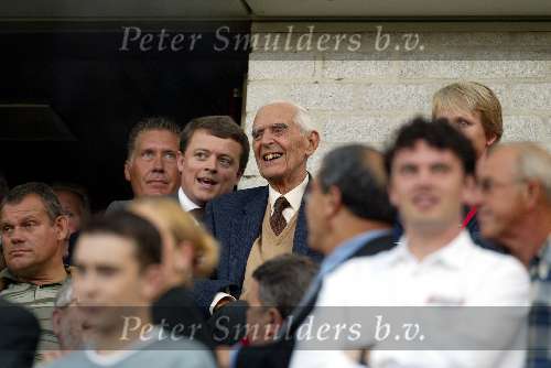 Eindhoven 6 augustus 2002
Opening PSV stadion met de oud spelers 1988
Frits Philips en Fons Spooren