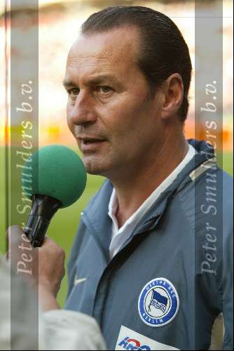 Eindhoven 6 augustus 2002
Opening PSV stadion met de oud spelers 1988
PSV-Herta BSC
Huub Stevens