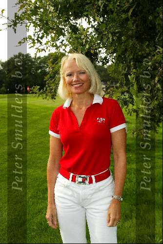Voorthuizen 25 augustus 2002
Onderweg naar morgen op de Golfbaan.
Meline Molerus