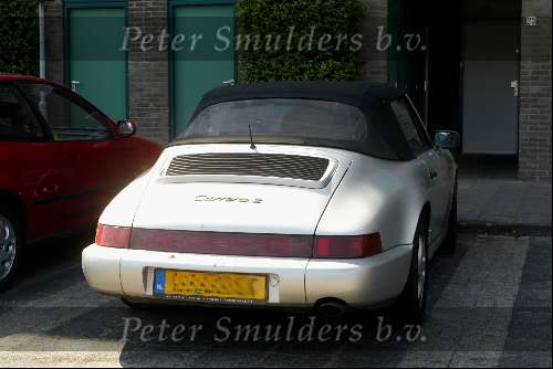 Hilversum 17 augustus 2002
Myrna Goossen haar porsche