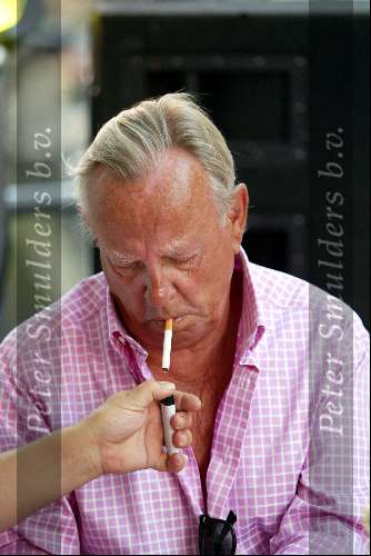 Amsterdam 18 augustus 2002
Rijk de Gooijer met sigaret
