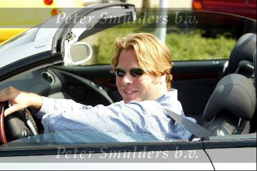 Hilversum26 augustus 2002
Robert Jensen in zijn nieuwe mercedes SL 500