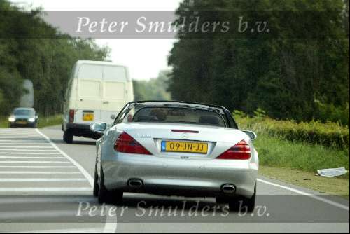 Hilversum26 augustus 2002
Robert Jensen in zijn nieuwe mercedes SL 500