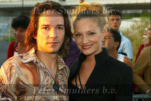 Amsterdam 2 september 2002
Premiere Oesters van Namkee in Pathe Arena
Spiros en Denise (vengaboys)