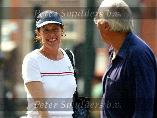 Amsterdam 16 augustus 2002
Sylvia Kristel met vriend