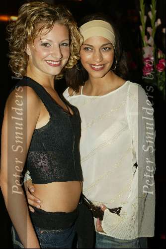 Amsterdam 31 augustus 2002
Ero lounge in Escape .
Tourya en Denise van de Vengaboys