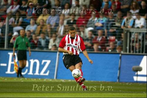 Eindhoven 6 augustus 2002



Opening PSV stadion met de oud spelers 1988
 PSV-Herta BSC

Wilfred Bouma

Peter Smulders bv