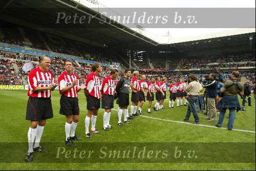 Eindhoven 6 augustus 2002
opening PSV stadion met de oud spelers 1988
Willy v d Kerkhof