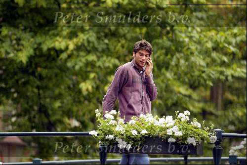 Amsterdam 21 augustus 2002
Xander de Buisonje met gsm