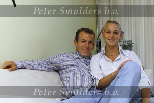 Eindhoven 22 Augustus 2003 Arjan Robben samen met zijn vriendin in zijn nieuw onderkomen in Eindhoven