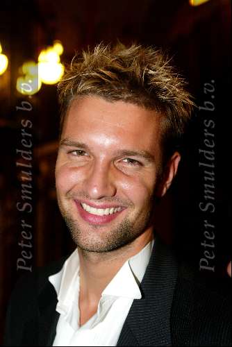 Amsterdam 4 augustus 2003
Premiere Tomb Raider in tushinski
Bas Muijs met lichte baard