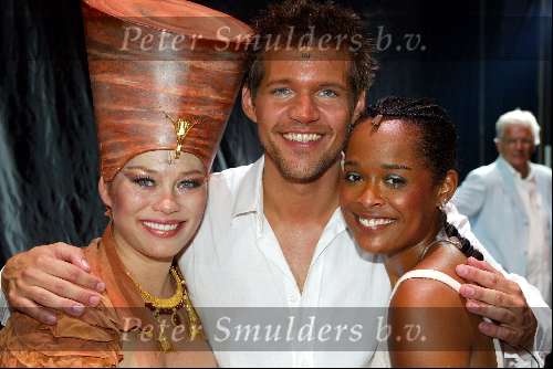 Scheveningen 3 augustus 2003
Laatste voorstelling van Aida in het circustheater.
Chaira Borderslee en Rene v Kooten
Antje Monteiro
