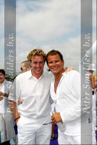 Amsterdam 2 augustus 2003
Gay Parade 
Edwin Smulders en Leco v Zadelhoff