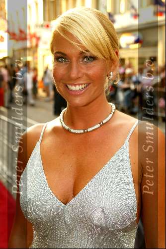 Amsterdam 4 augustus 2003
Premiere Tomb Raider in tushinski
Ellemieke Vermolen