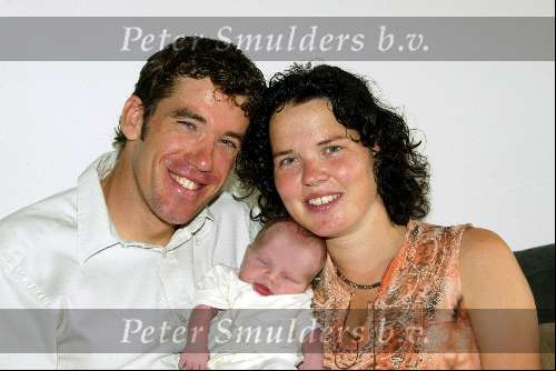 Uithoorn 28 augustus 2003
Gianni Romme met vrouw en baby