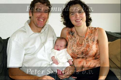 Uithoorn 28 augustus 2003
Gianni Romme met vrouw en baby
