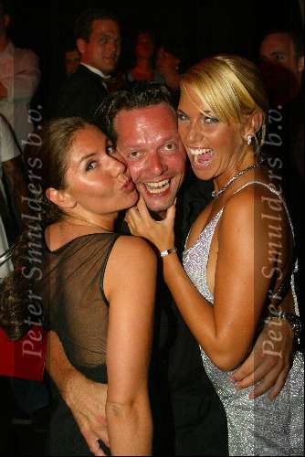 Amsterdam 4 augustus 2003
Premiere Tomb Raider in tushinski
Elemieke Vermolen met Guido den Aantrekker en Josefine v Asdonk
