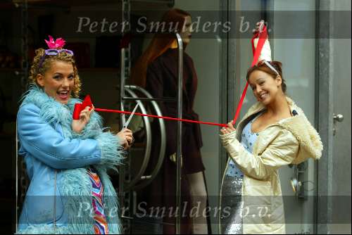 Amsterdam 28 augustus 2003
Tatum Dagelet en Jennifer de Jong als brutale moeders