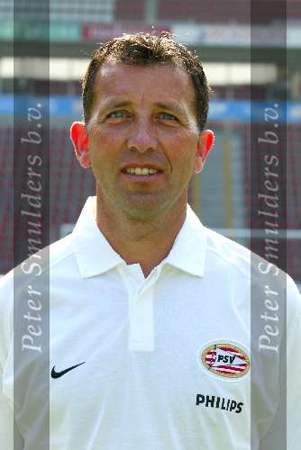 Eindhoven Juli 2003
Presentatie PSV Seizoen 2003/2004
Luc van Agt