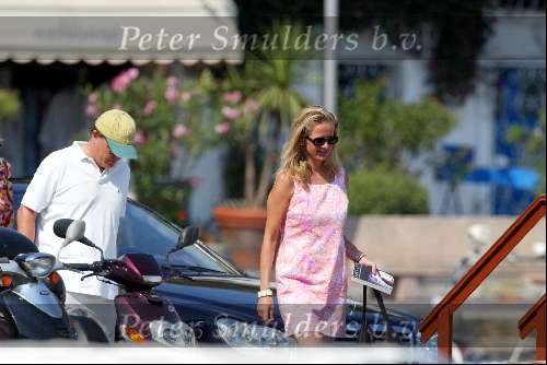 Porto Ercole 6 augustus 2003
Mabel Wisse Smit bij de Jumbo VI met Prins Friso