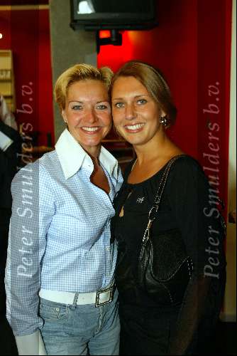 Amsterdam 30 augustus 2003
premiere onder ons.
Mariska v Kolck met Jenny de Munck