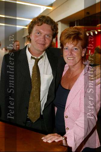 Amsterdam 30 augustus 2003
Premiere onder ons in de meervaart
Pamela Teves met de schrijver van het stuk edwin....