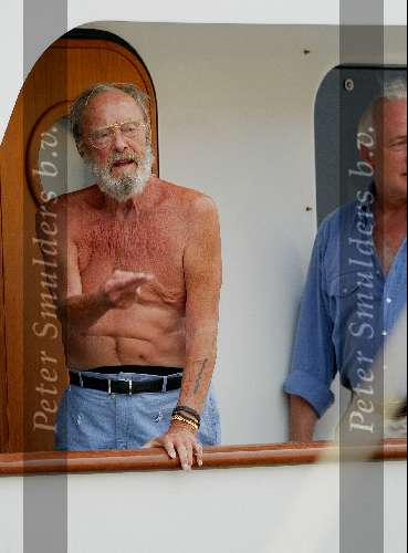 Porto Ercole 6 augustus 2003
Prins Bernhard op de Jumbo VI met beveiligingsbeambte
