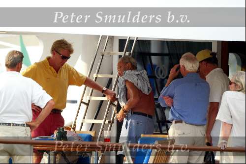 Porto Ercole 6 augustus 2003
Prins Bernhard en Prins Willem Alexander op de Jumbo VI met beveiligingsbeambtes