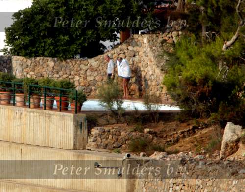 Porto Ercole 6 augustus 2003
Prins Bernhard aan het douchen bij de Jumbo VI met een beveiligingsbeambte
