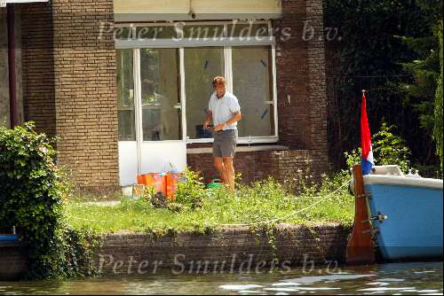 Amsterdam 10 augustus 2003
Reinout Oerlemans, Danielle Overgaag en Tijmen varen met boot met hun families