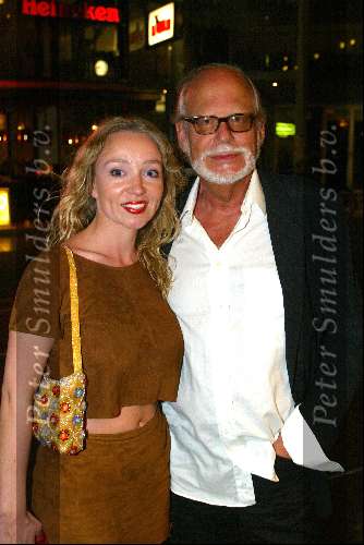 Amsterdam 4 augustus 2003
Premiere Tomb Raider in tushinski
Rob Houwer met vriendin