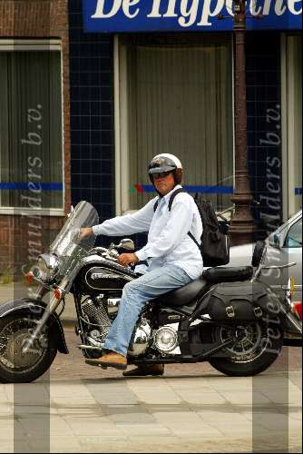 Amsterdam 1 augustus 2003
Ron Brandsteder op moter
