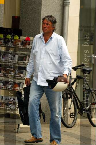 Amsterdam 1 augustus 2003
Ron Brandsteder