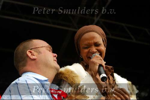 Amsterdam 31 augustus 2003
Uitmarkt met Paul de Leeuw jamai en Ruth Jaccoth