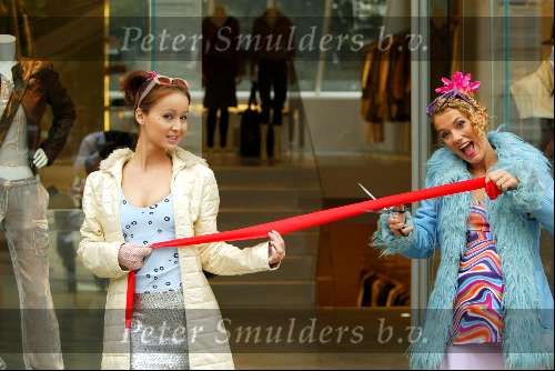 Amsterdam 28 augustus 2003
Tatum Dagelet en Jennifer de Jong als brutale moeders