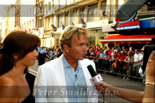 Amsterdam 4 augustus 2003
Premiere Tomb Raider in tushinski
Tom Egbers en Janke Dekker
