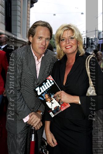 Amsterdam 25 augustus 2004
Presentatie nieuwe blad Zuid .
Jort Kelder met Angela Hoogeveen