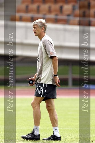 Amsterdam 31 juli 2004
Arsene Wenger tijdens training van Arsenal